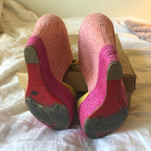 Christian Louboutin Praia 140 Suede - Picture 3 of 3